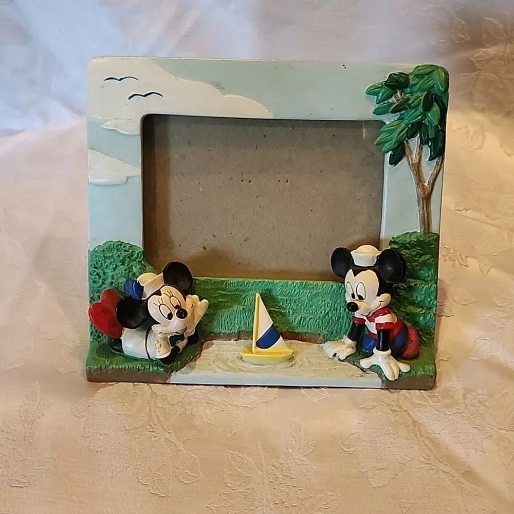 Vintage Mickey ^ Minnie Mouse Beach Theme Picture Frame!
